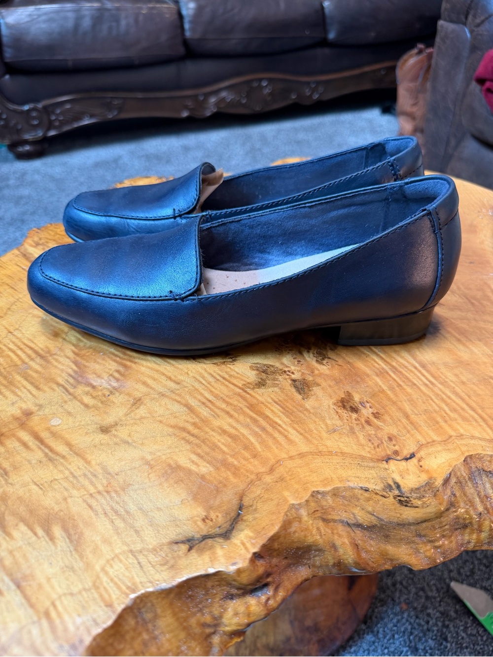 Clarks Juliet Lora Women's Loafers Size 7.5 Narrow Navy Blue Leather Slip On
